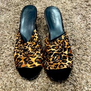 Liz Claiborne leopard wedges, worn once, size 9, super fun